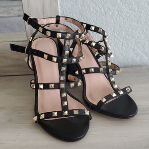GC Shoes Black Studded Caged Sandals